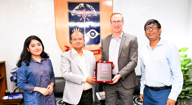 ঢাবি উপাচার্যের সঙ্গে এফইএস আবাসিক প্রতিনিধির সাক্ষাৎ